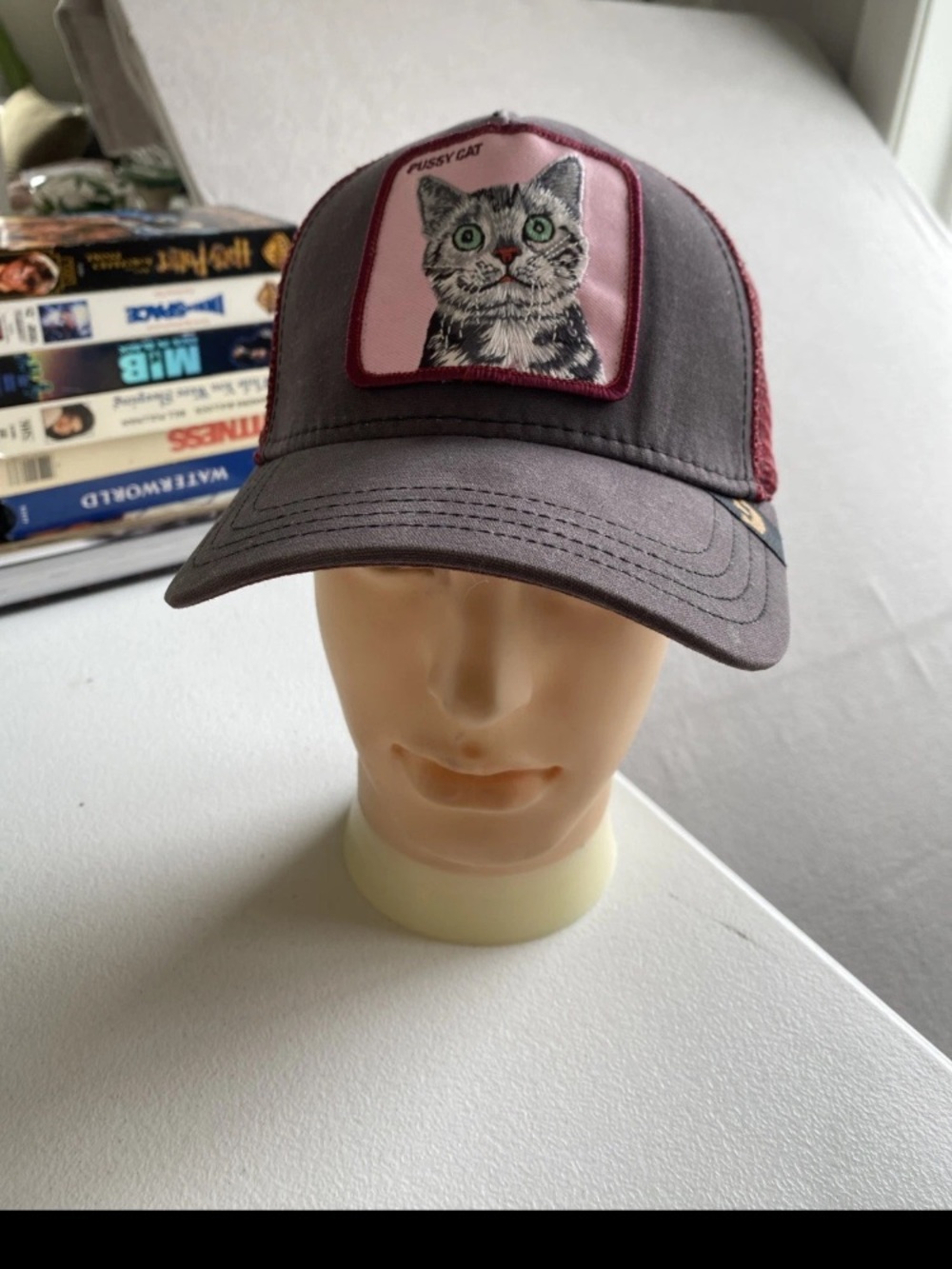 Goorin Bros Cat Embroidered Cat Patch Trucker Hat - Gray & Pink
